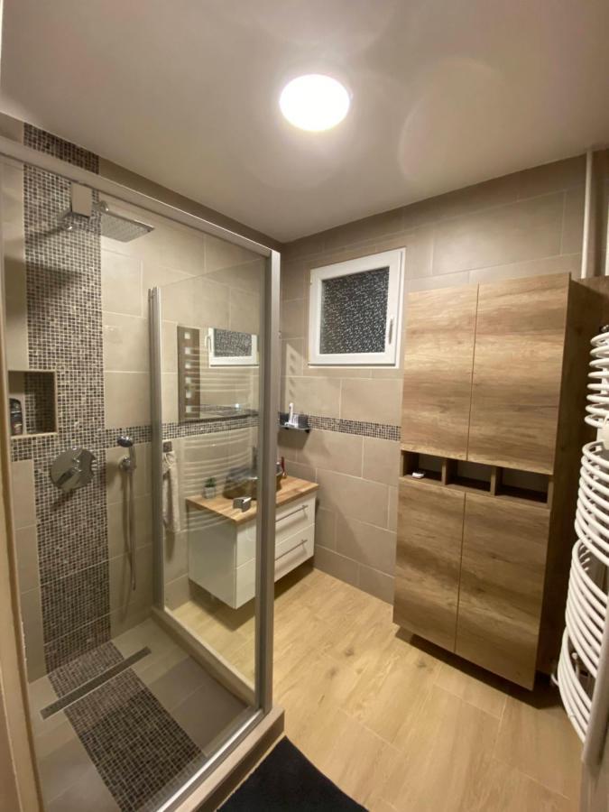 Centrum Apartman คาโปชวาร์ ภายนอก รูปภาพ