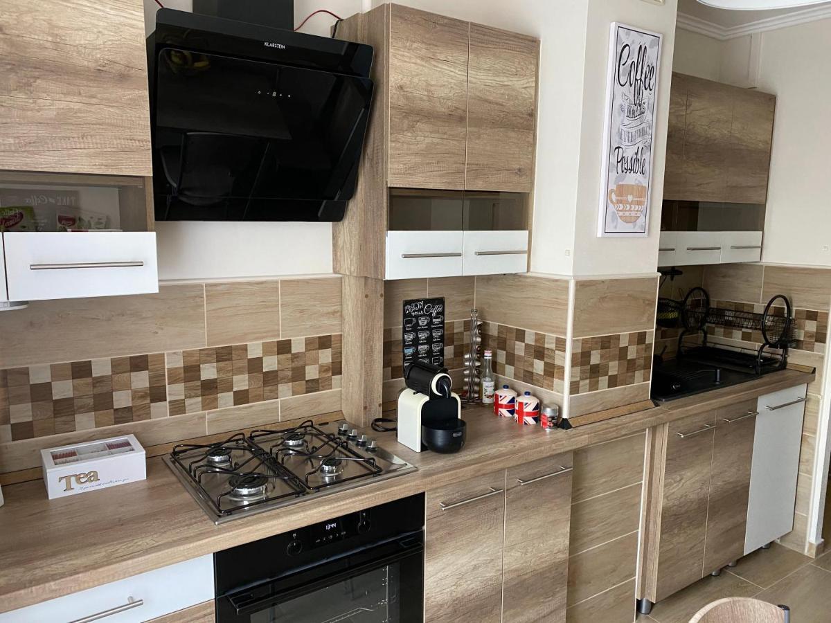 Centrum Apartman คาโปชวาร์ ภายนอก รูปภาพ